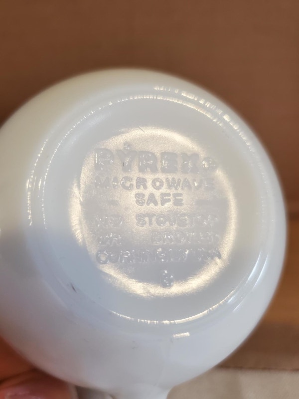 Pyrex Butterfly Gold Cup - photo 2