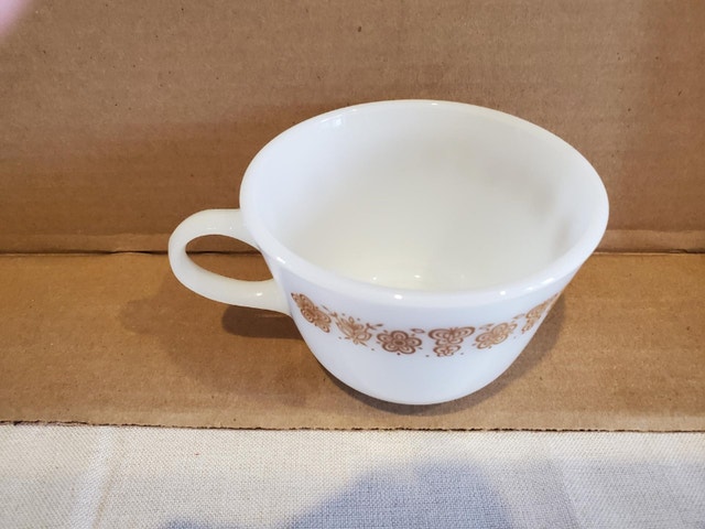 Pyrex Butterfly Gold Cup - photo 3