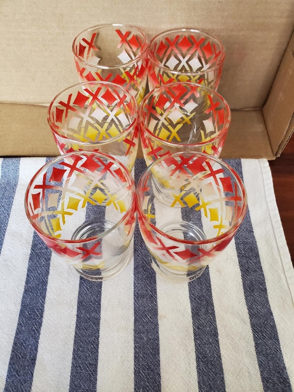 Vintage Juice Glasses & Jug - photo 4