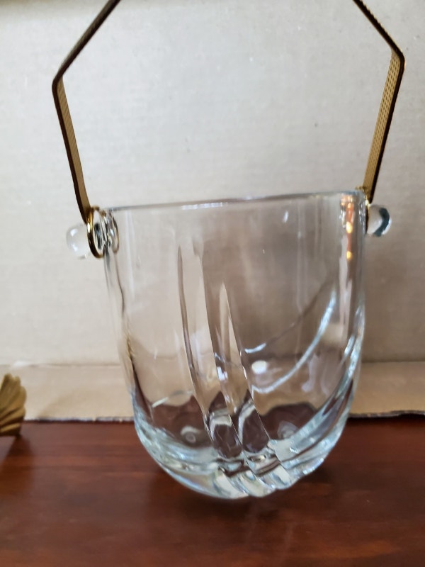 Small Ice Bucket with handle and tongs - photo 5