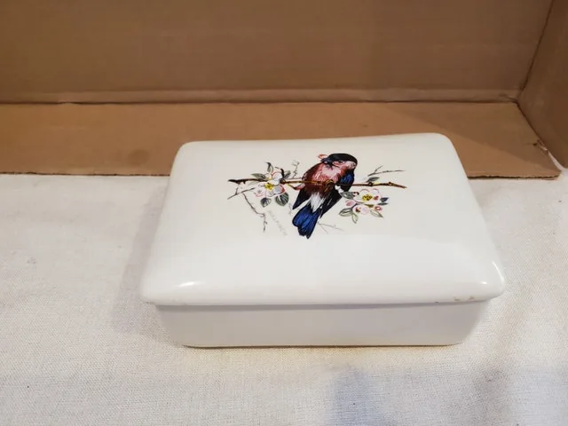 Little ceramic box - bird image indicator(8)