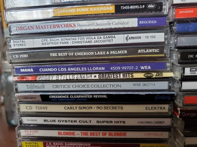 Rock, Pop, Spanish, Kids, Folk, Classical CDs image indicator(8)