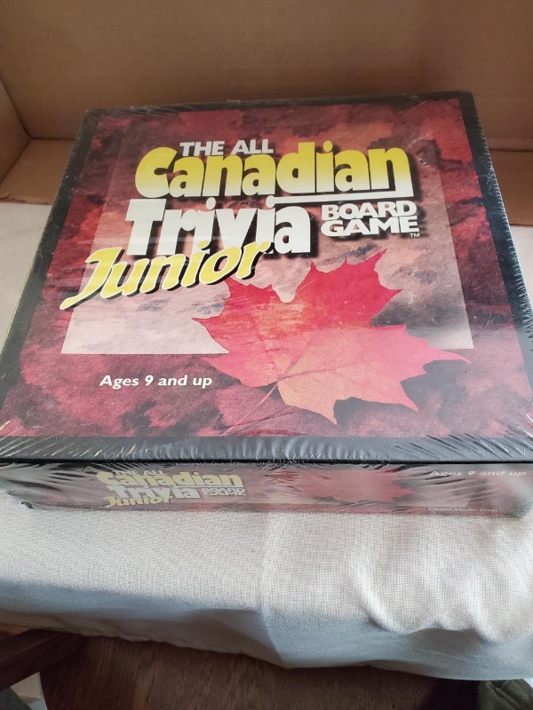All Canadian Trivia Junior Board Game - photo 3
