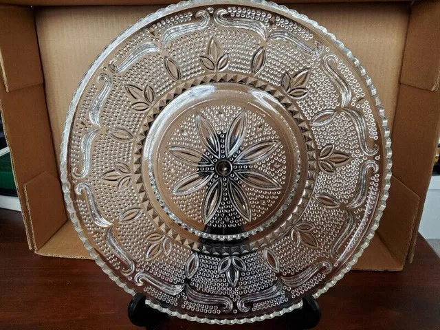 Vintage Glass Round Serving Plate image indicator(3)