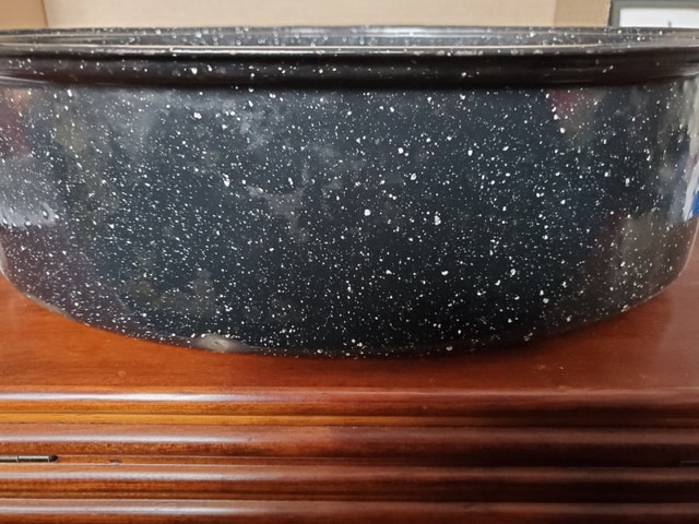Large Speckled Enamel Roasting Pan - photo 3