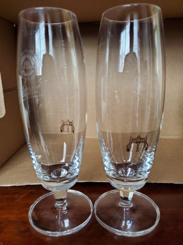 PILSNER URQUELL 0.5L Etched Stemmed Beer Glass