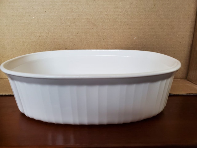Vintage French White Casserole - Smaller Oval - photo 4
