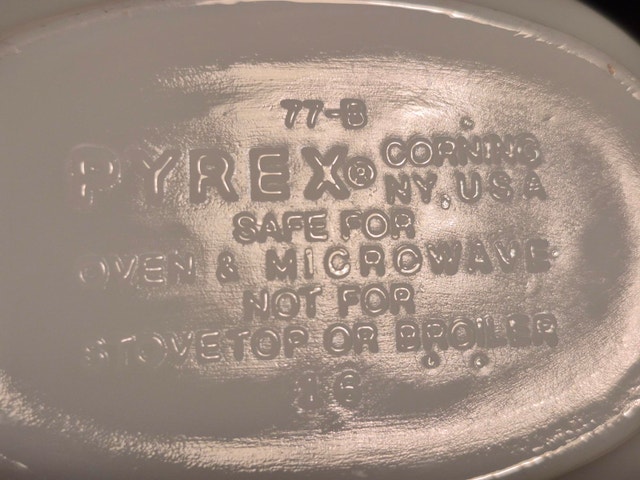 Vintage Pyrex Gravy Boat - Butterfly Gold - photo 2