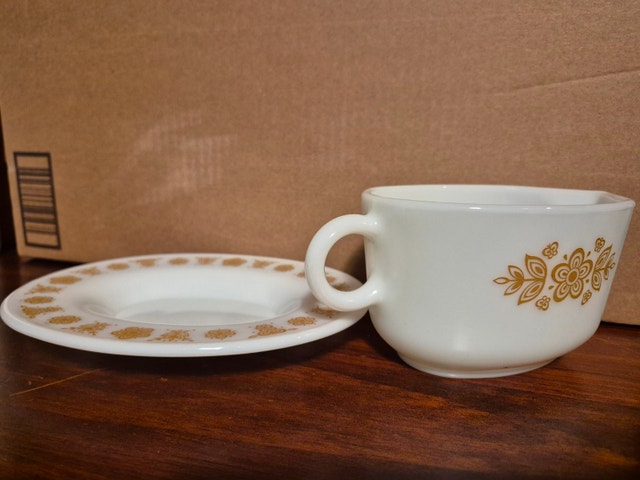 Vintage Pyrex Gravy Boat - Butterfly Gold - photo 5