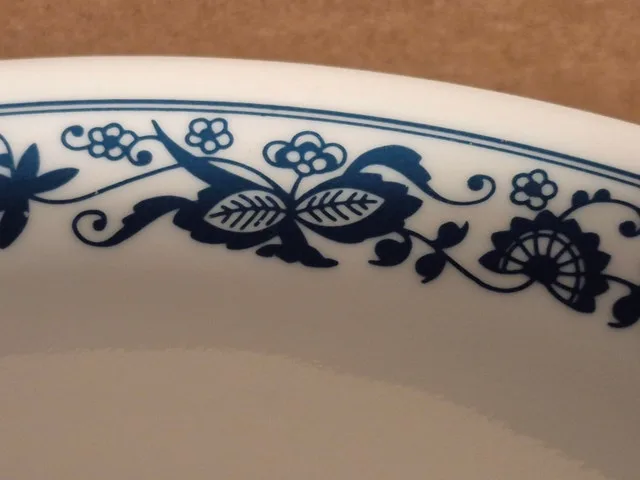 Vintage Corelle - Old Town Blue Luncheon/Salad Plates image indicator(3)