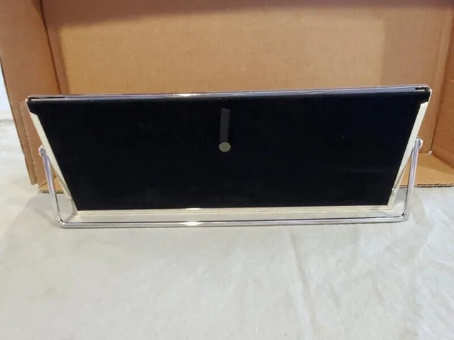 Silver coloured frame - Pavilion image indicator(4)