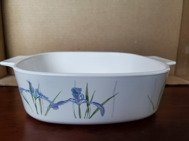 Vintage Corning - Shadow Iris Casserole - photo 2