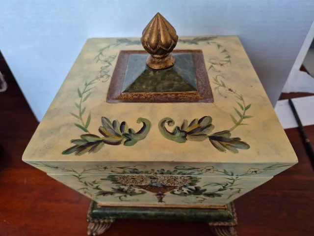 Decorative Painted Wooden Box image indicator(4)