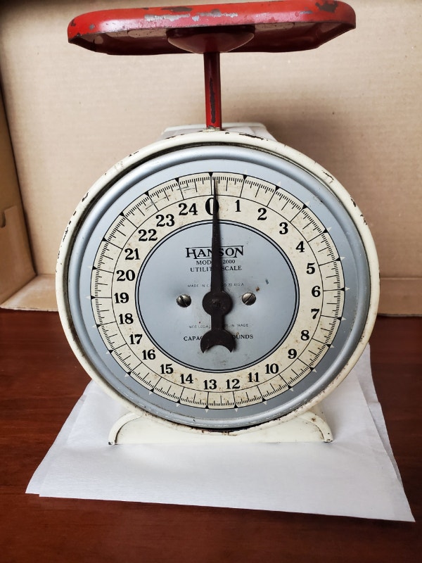 Vintage Kitchen Scale - Hanson