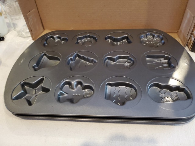 Holiday Muffin Tins - photo 3