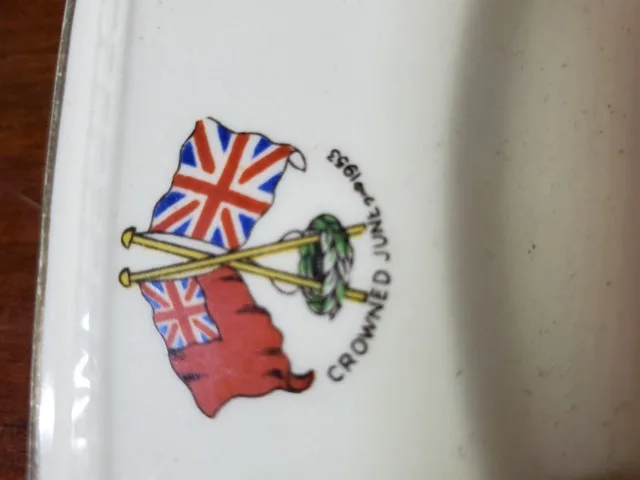 4 Vintage Plates - Coronation of Queen Elizabeth image indicator(6)