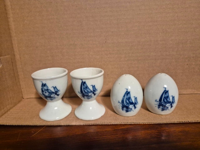 Vintage Blue & White - Egg Cups, Salt & Pepper Shakers