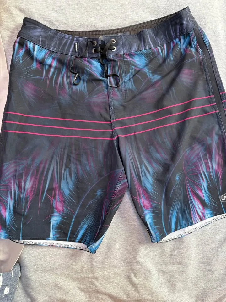 Men’s shorts image indicator(2)