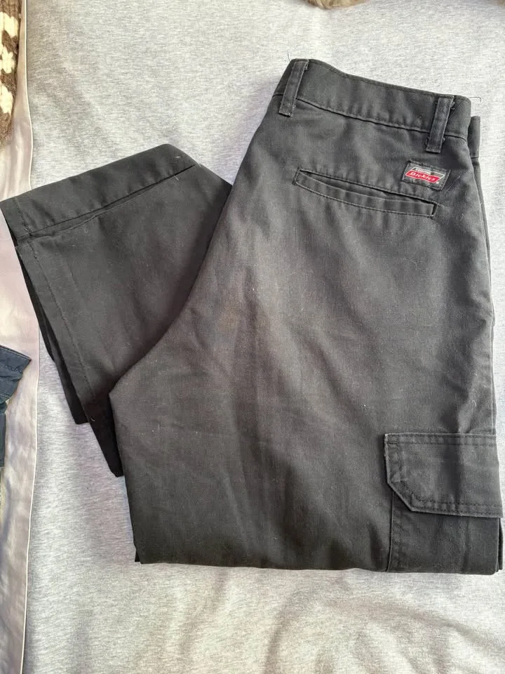 Black Dickie pants 32x32 image indicator(3)