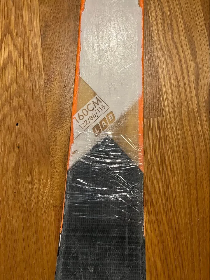Salomon 160 cm skis image indicator(6)