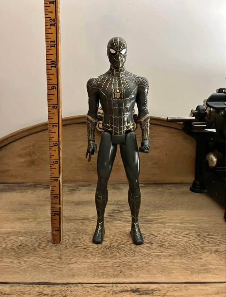 MARVEL Hasbro SPIDER-MAN Toy BLACK GOLD SUIT 2019