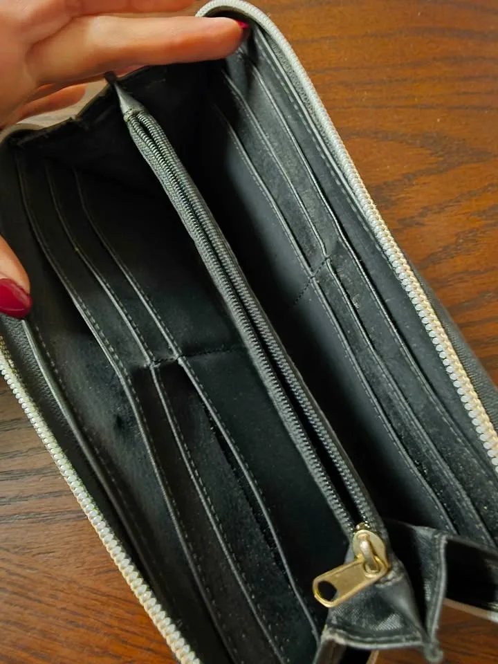 Black Genuine Leather Wallet image indicator(3)