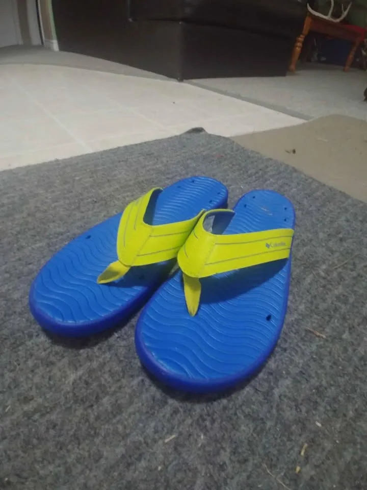 Men's Columbia Flip Flops image indicator(2)