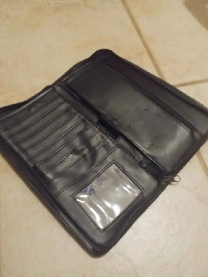 Passport Wallet image indicator(2)