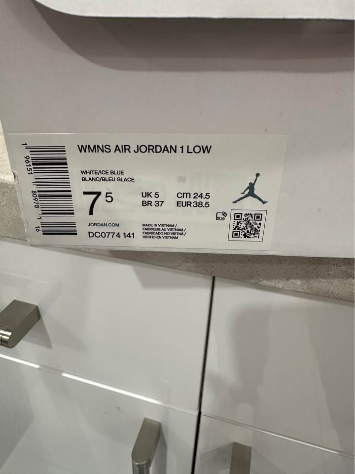 womens 7.5 jordan low- jane and shep - photo 2