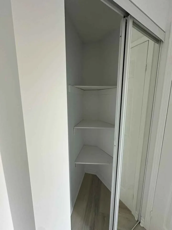 Private room for rent in Downtown (Female Only) image indicator(5)