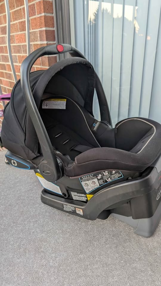 Graco Car Seat for Newborn/Infant - photo 4