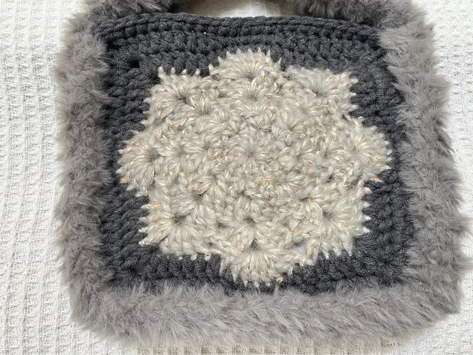 Snowflake crochet handmade handbag image indicator(5)