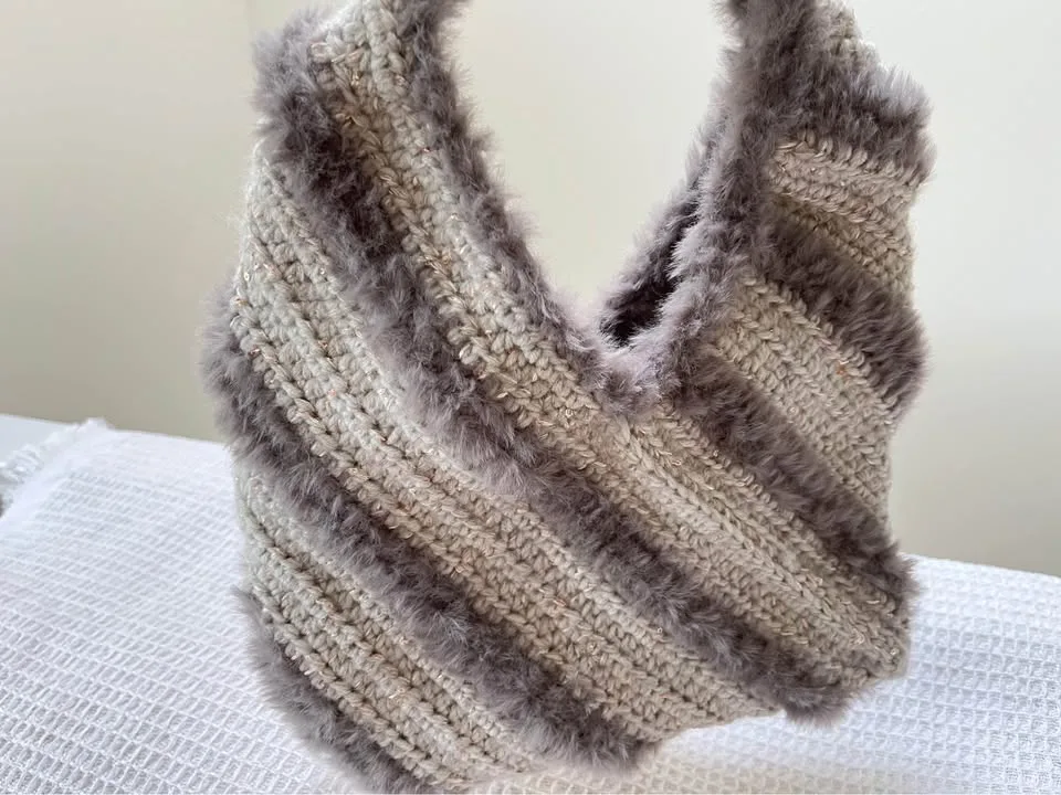 Crochet handbag with faux fur image indicator(2)