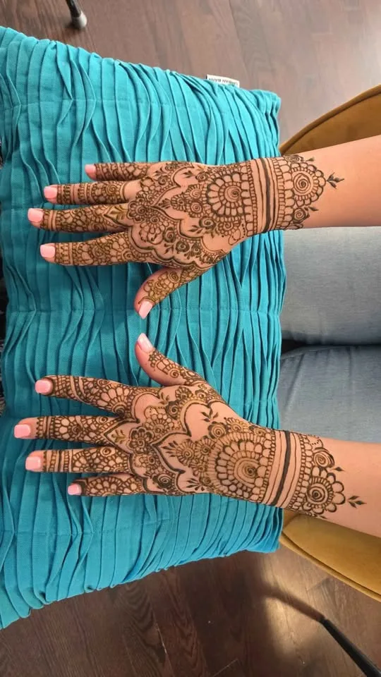 Karwachauth special deal Milton image indicator(2)