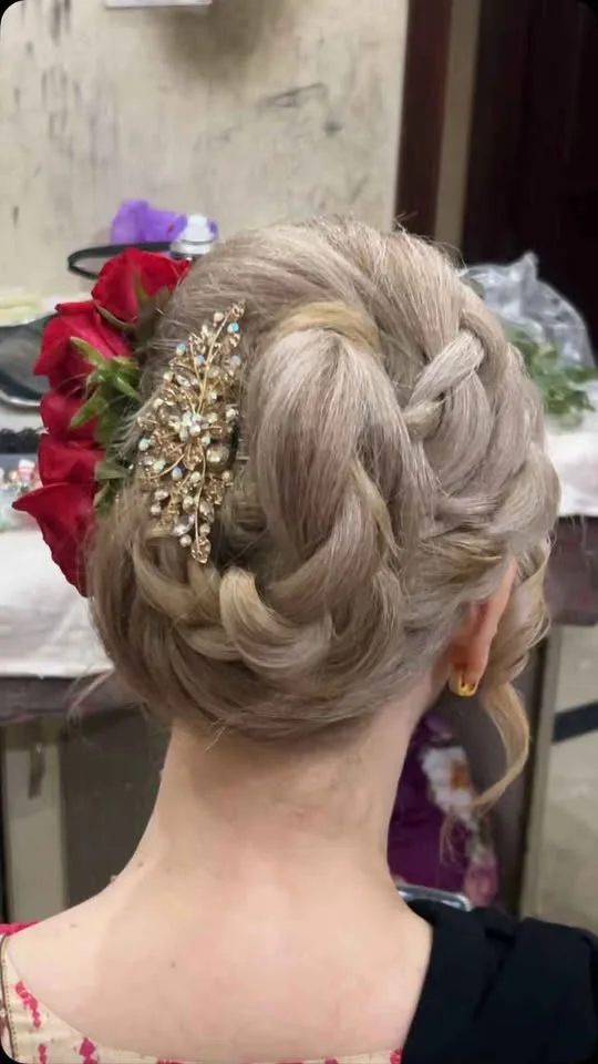 Hair _stylist Only in milton image indicator(3)