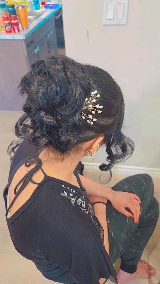 Hair ,makeup artist Milton image indicator(7)