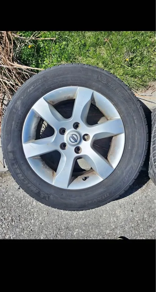 michelin tire with rim - 215/60 rs 16 - nissan altima image indicator(4)