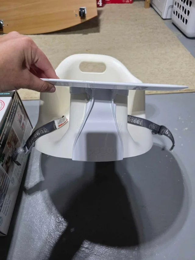 Upseat Floor and Booster Seat image indicator(3)