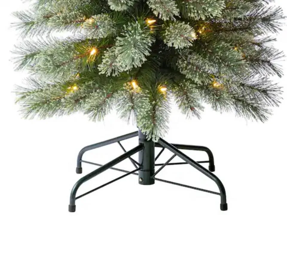 7ft Pre-Lit Cashmere Christmas Tree - Ashland image indicator(4)