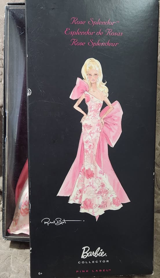 Rose Splendor Barbie - Barbie Collector Pink Label - Avon - photo 3
