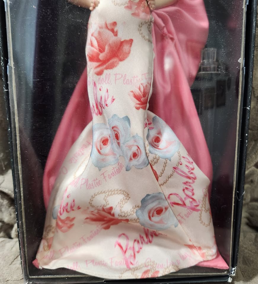 Rose Splendor Barbie - Barbie Collector Pink Label - Avon - photo 4