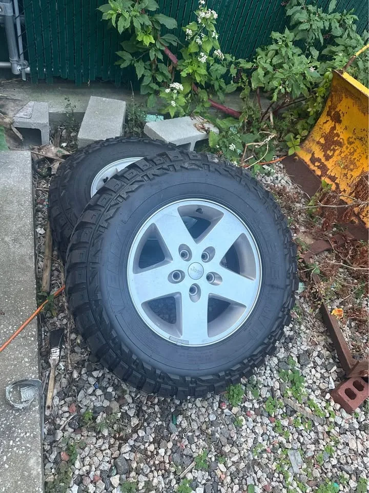 Jeep Wrangler jk wheels image indicator(3)