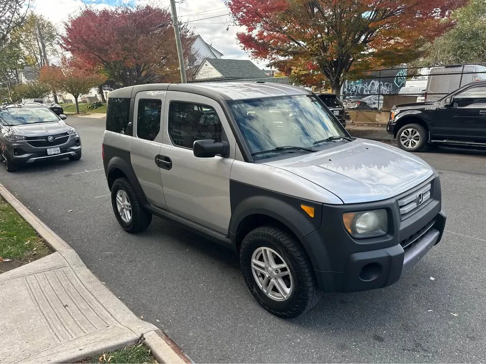 2007 Honda Element · LX Sport Utility 4D image indicator(3)