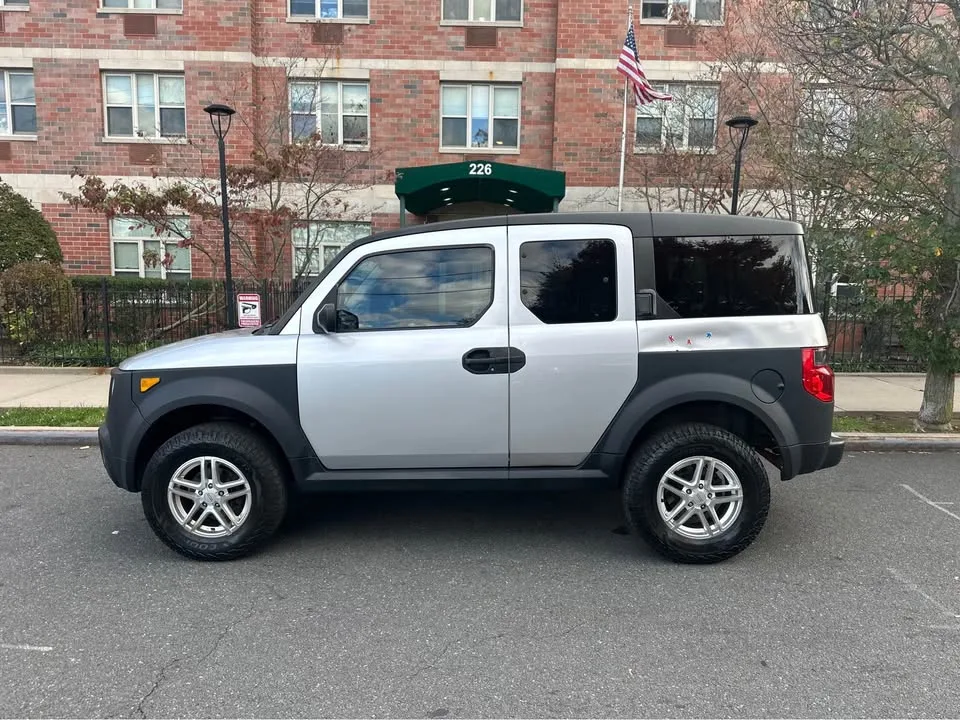 2007 Honda Element · LX Sport Utility 4D image indicator(8)