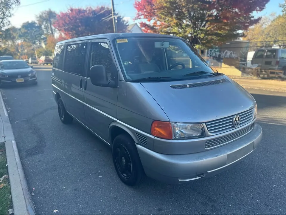 2000 Volkswagen Eurovan · MV Minivan 3D image indicator(3)