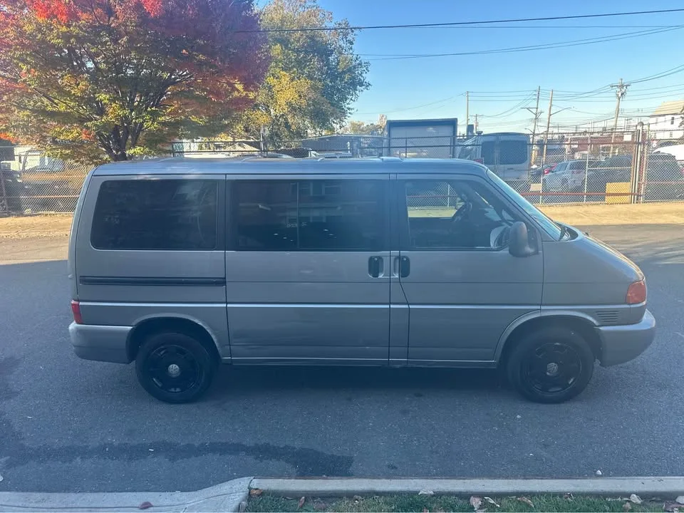 2000 Volkswagen Eurovan · MV Minivan 3D image indicator(4)