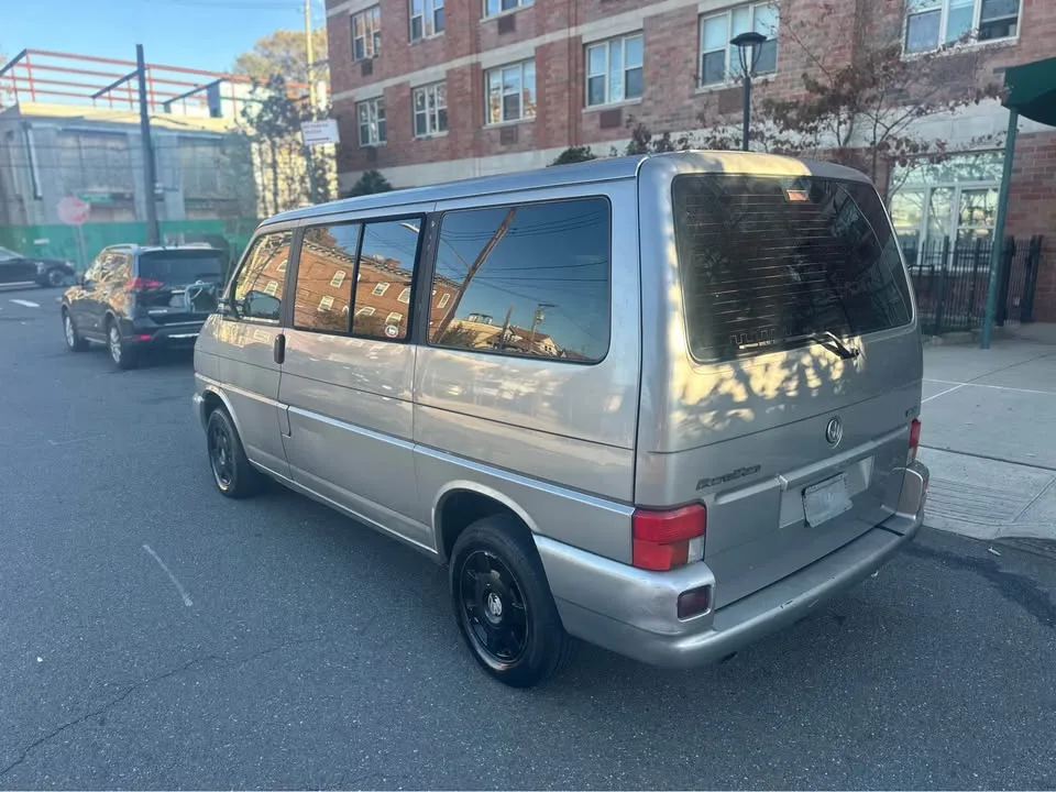 2000 Volkswagen Eurovan · MV Minivan 3D image indicator(7)