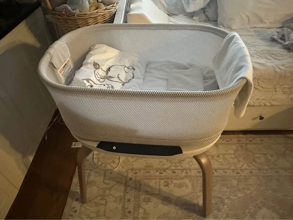 SmartSense™ Soothing Bassinet image indicator(2)