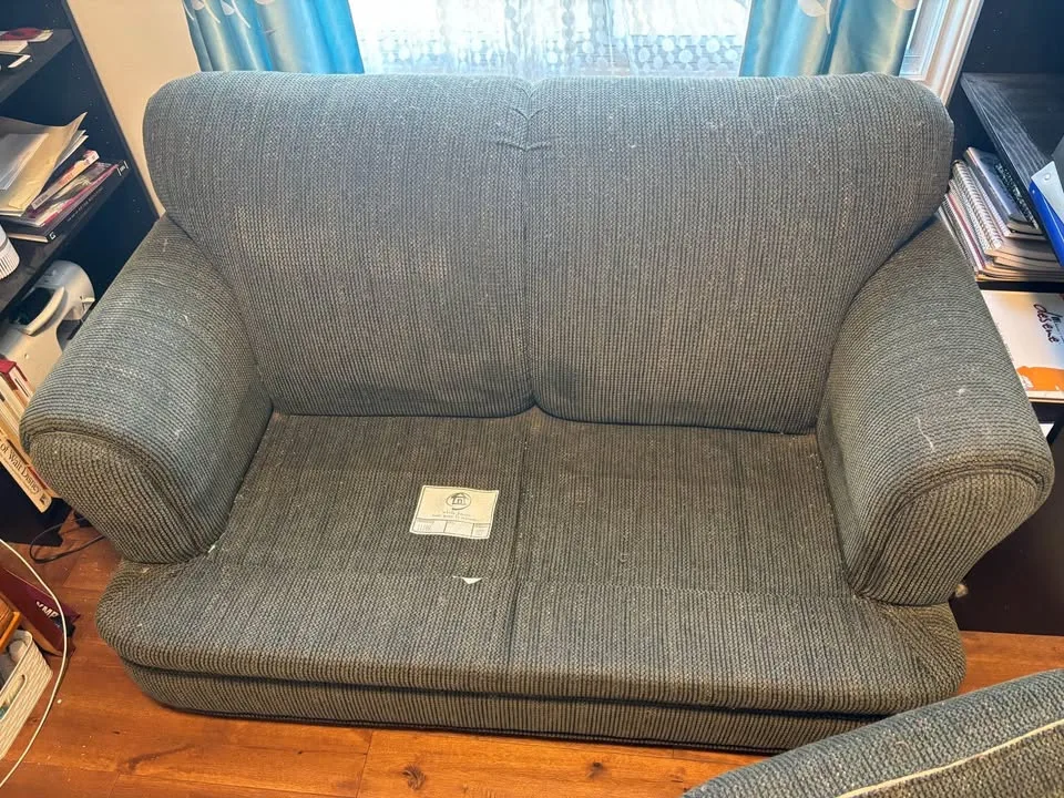 COMFY COUCH FOR SALE - PERFECT FOR DEN OR LIVING ROOM image indicator(2)