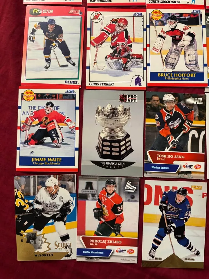 🏒 Vintage 90s Hockey Card Lot image indicator(5)